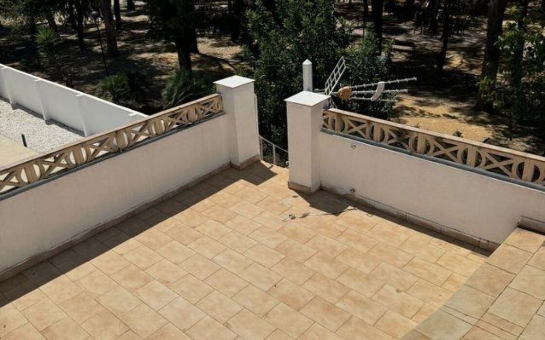 Смежный дом в Альбире 183 кв.м с видом на море и террасой