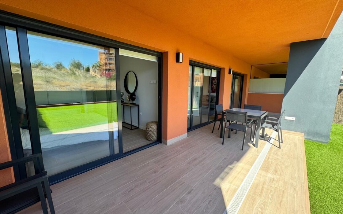 Апартаменты 3 комнатные в Ориуэла Коста с террасой