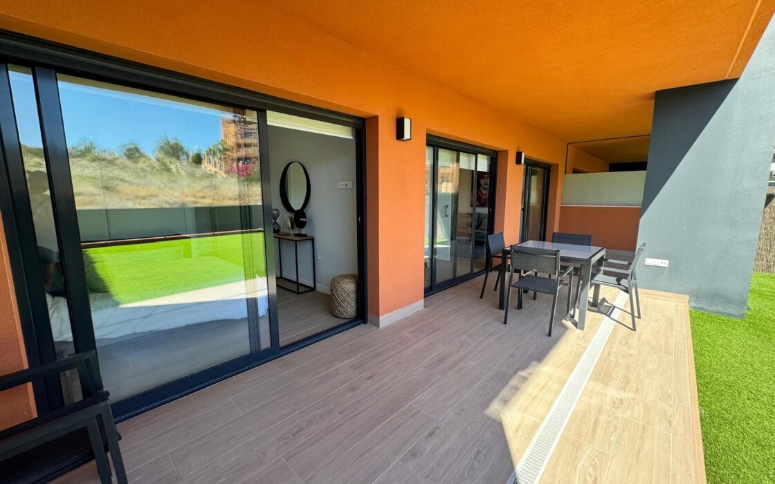 Апартаменты 3 комнатные в Ориуэла Коста с террасой