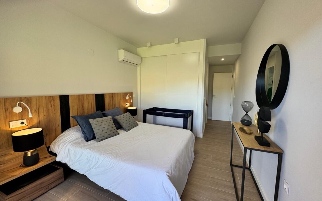 Апартаменты 3 комнатные в Ориуэла Коста с террасой