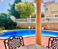 Вілла в Торрев’єсі 151 кв.м з приватним басейном та терасами