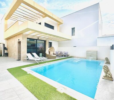 Сучасна вілла в Ла Еррада 138 кв.м з терасою біля моря