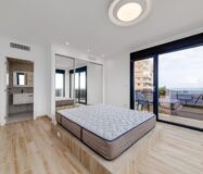 Вилла 210 кв.м с террасой и видом на море в Торревьехе