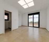 Вилла 210 кв.м с террасой и видом на море в Торревьехе