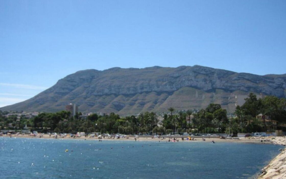 Новий житловий комплекс у Мурлі з терасами та басейном 124 кв.м