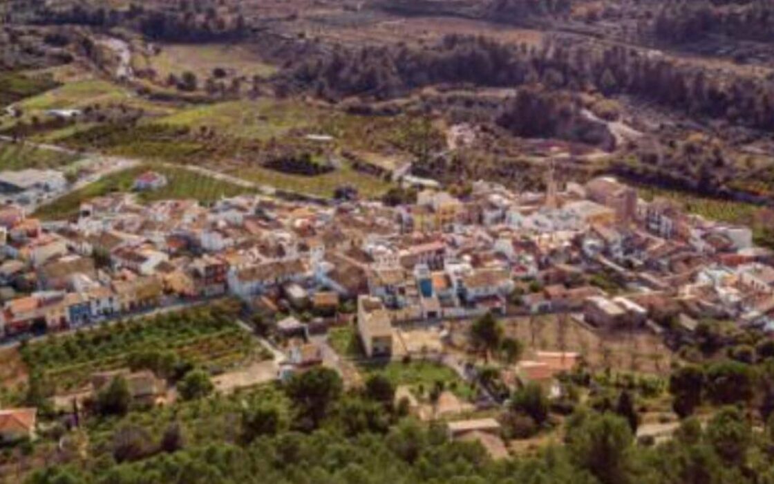 Новий житловий комплекс у Мурлі з терасами та басейном 124 кв.м