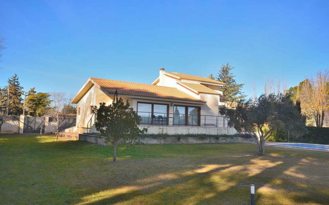 Будинок в Альбасете 350 кв.м з приватним басейном та терасою