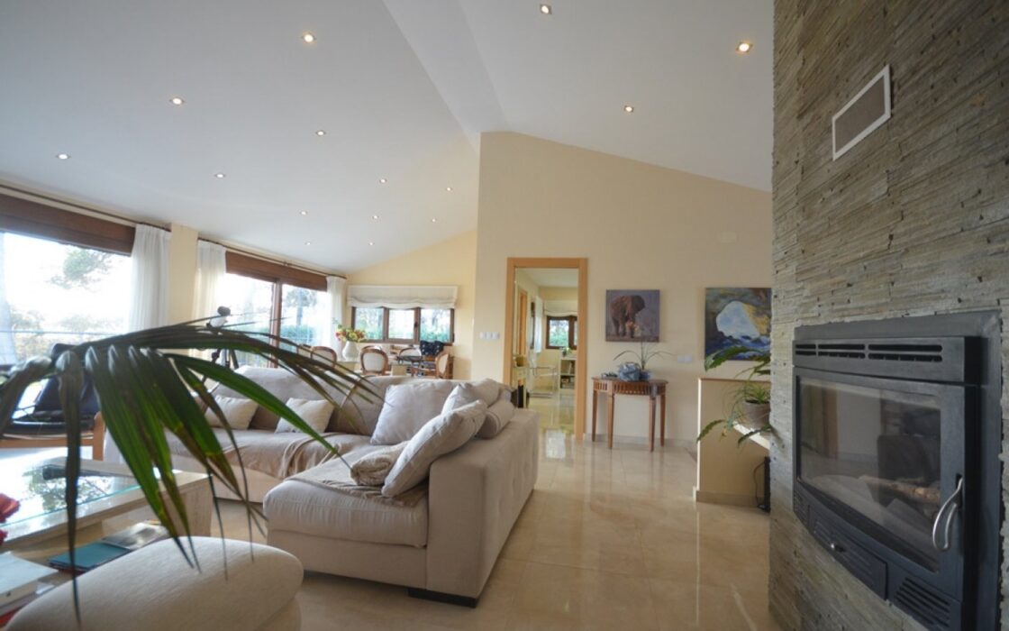 Будинок в Альбасете 350 кв.м з приватним басейном та терасою