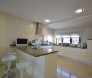 Будинок в Альбасете 350 кв.м з приватним басейном та терасою