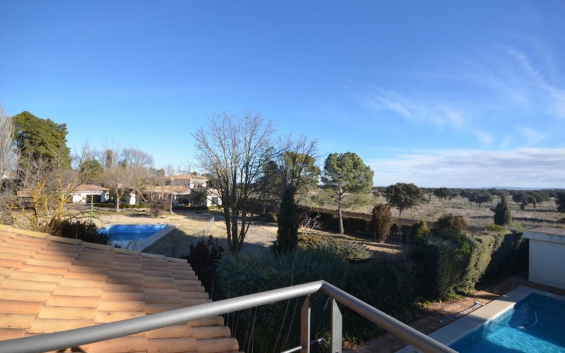 Будинок в Альбасете 350 кв.м з приватним басейном та терасою