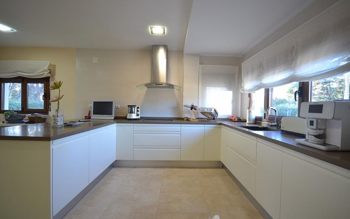 Будинок в Альбасете 350 кв.м з приватним басейном та терасою