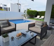 Дом в Benijofar 123 кв.м с частным бассейном у моря