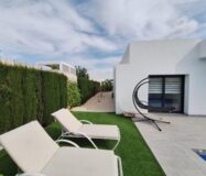 Дом в Benijofar 123 кв.м с частным бассейном у моря