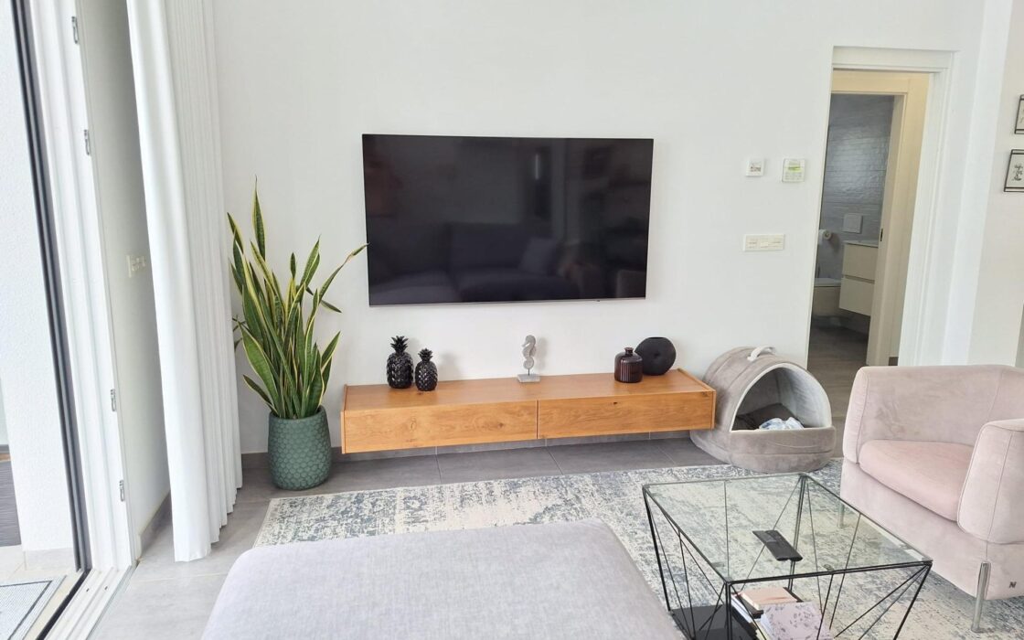 Дом в Benijofar 123 кв.м с частным бассейном у моря