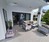 Дом в Benijofar 123 кв.м с частным бассейном у моря