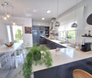 Дом в Benijofar 123 кв.м с частным бассейном у моря