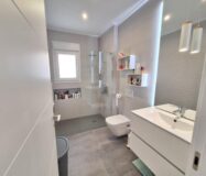 Дом в Benijofar 123 кв.м с частным бассейном у моря