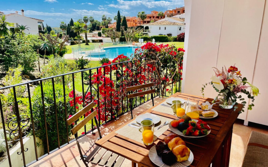 Апартаменты с террасой в El Paraiso 72 кв.м 3 комнаты