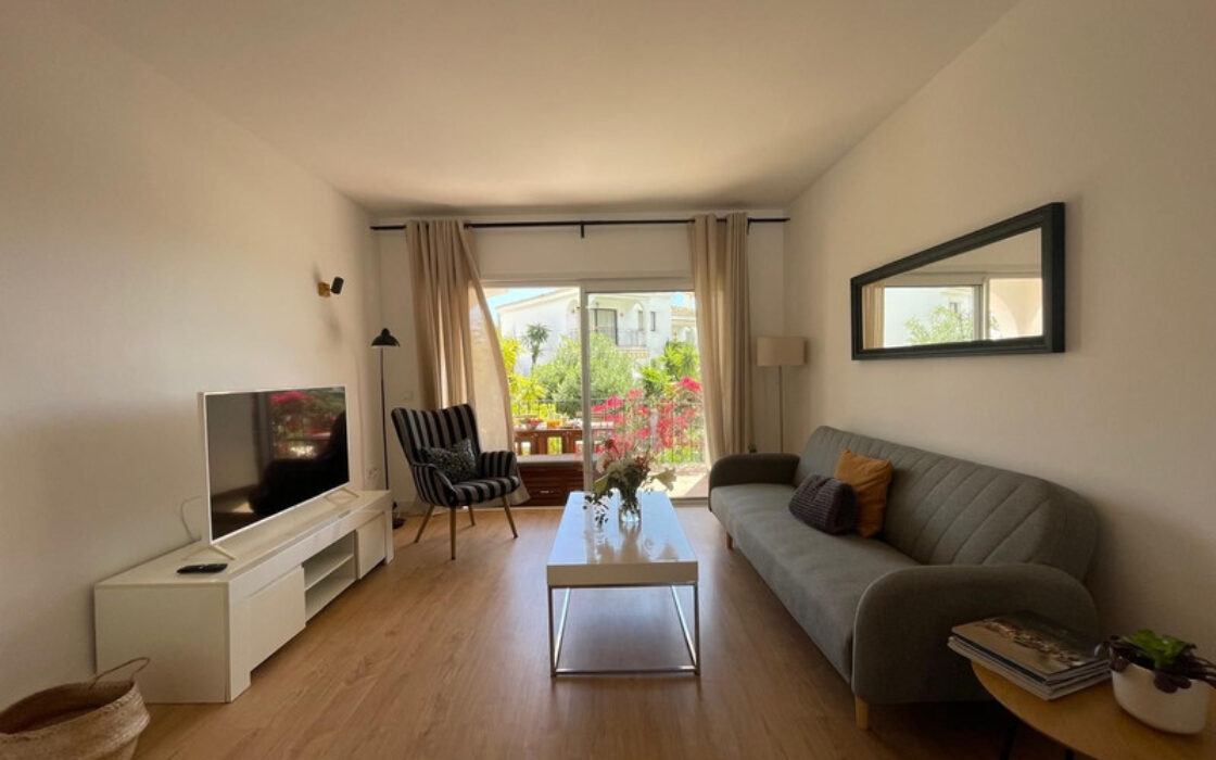 Апартаменты с террасой в El Paraiso 72 кв.м 3 комнаты