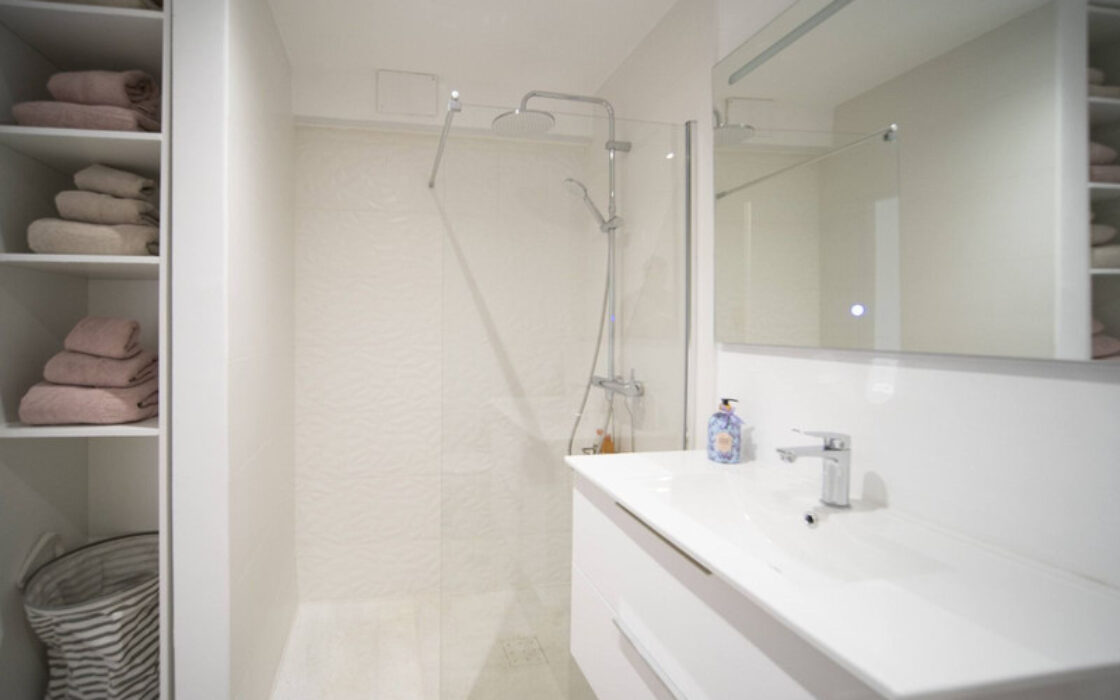 Апартаменты с террасой в El Paraiso 72 кв.м 3 комнаты