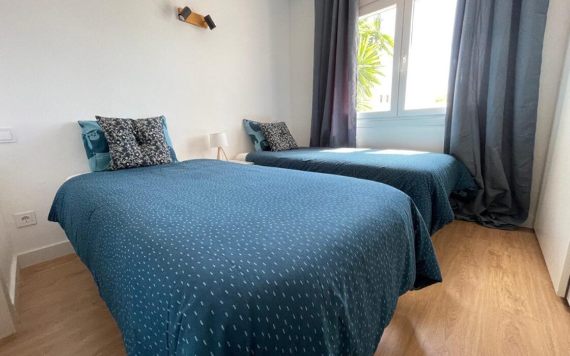 Апартаменты с террасой в El Paraiso 72 кв.м 3 комнаты