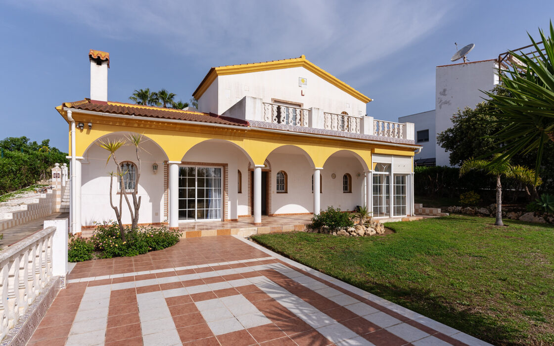 Очаровательная вилла в Андалусии с видом на море 105 кв.м