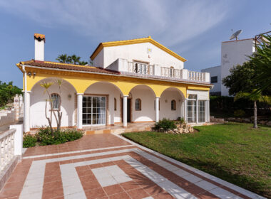 Очаровательная вилла в Андалусии с видом на море 105 кв.м