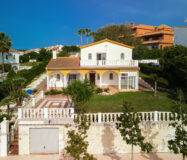 Очаровательная вилла в Андалусии с видом на море 105 кв.м