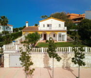 Очаровательная вилла в Андалусии с видом на море 105 кв.м