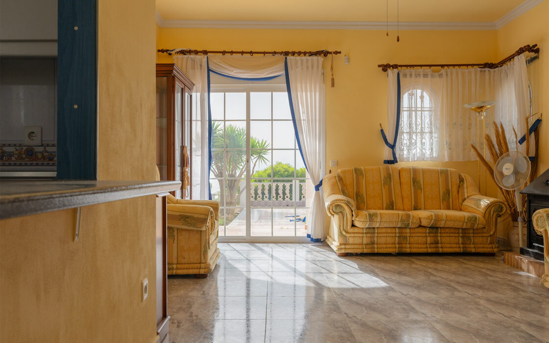 Очаровательная вилла в Андалусии с видом на море 105 кв.м