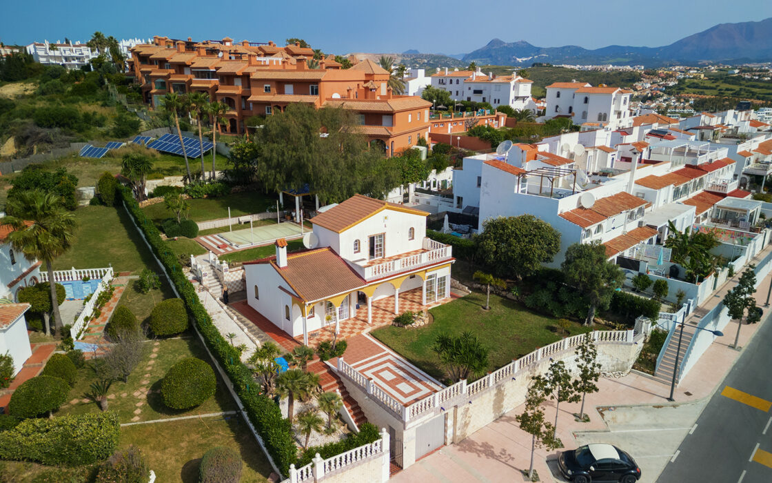 Очаровательная вилла в Андалусии с видом на море 105 кв.м