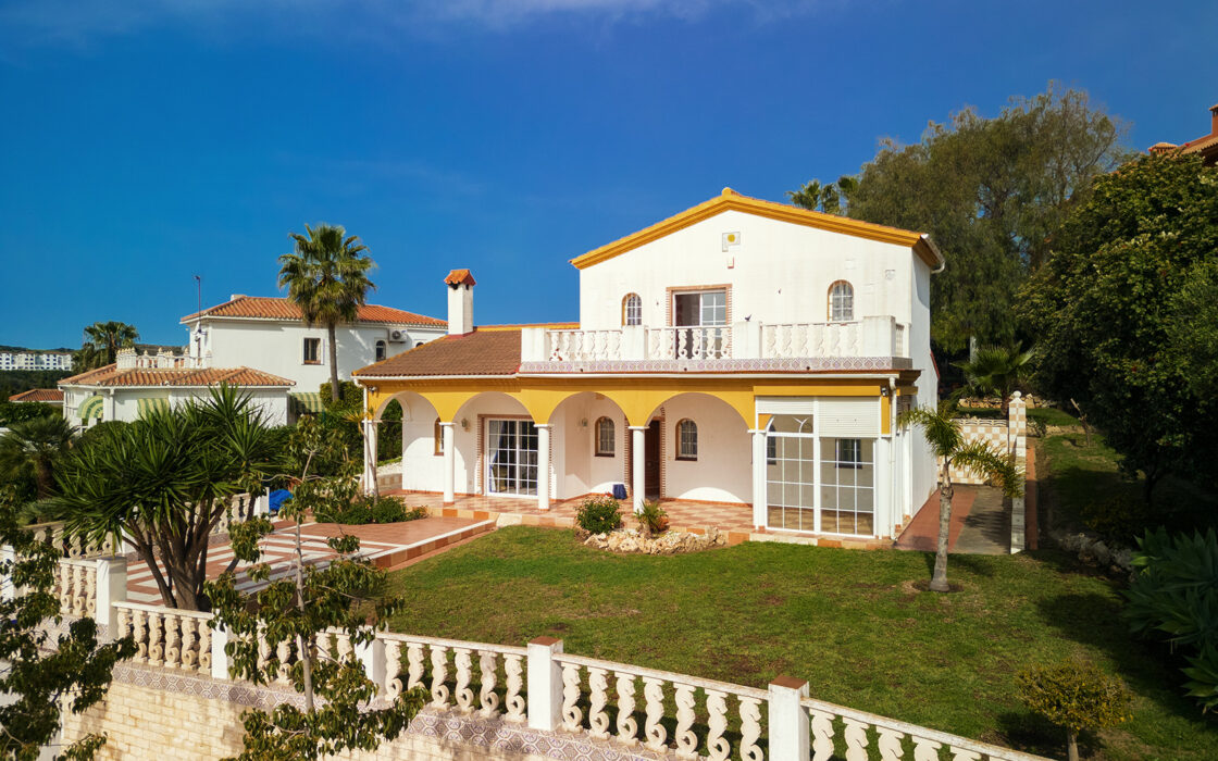 Очаровательная вилла в Андалусии с видом на море 105 кв.м