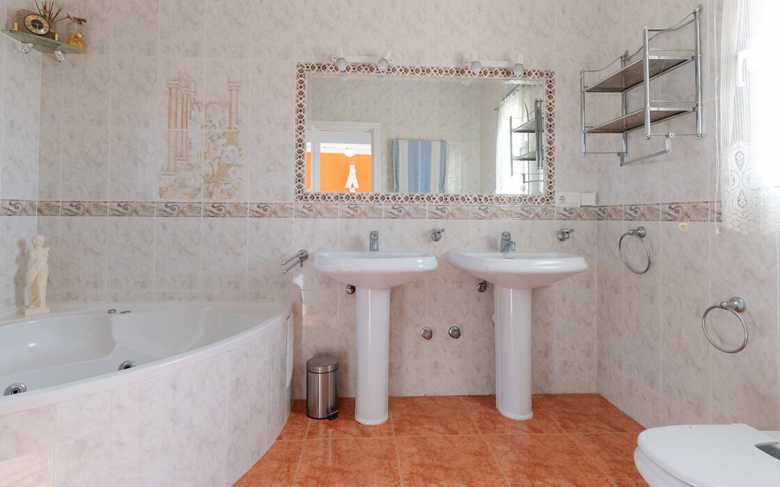 Очаровательная вилла в Андалусии с видом на море 105 кв.м