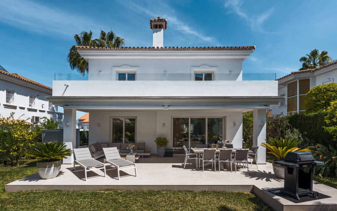 Вилла с террасой в Монте Биарритц, 196 кв.м, 5 комнат