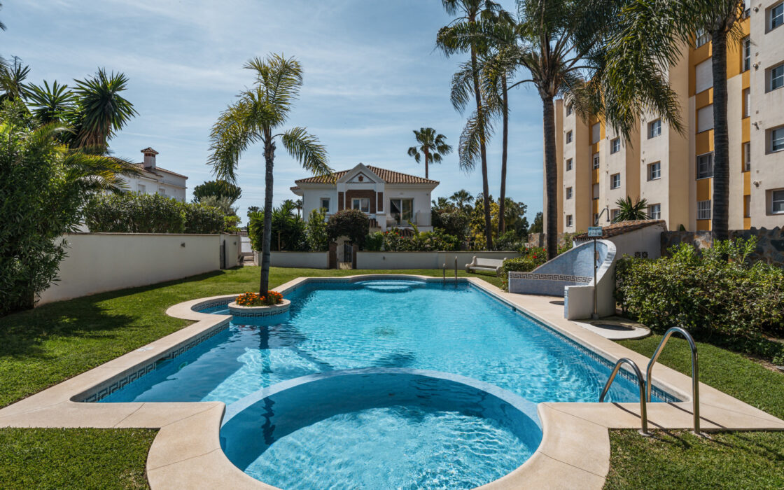 Вилла с террасой в Монте Биарритц, 196 кв.м, 5 комнат