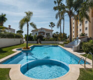 Вилла с террасой в Монте Биарритц, 196 кв.м, 5 комнат