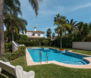 Вилла с террасой в Монте Биарритц, 196 кв.м, 5 комнат