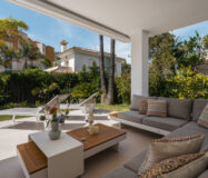 Вилла с террасой в Монте Биарритц, 196 кв.м, 5 комнат