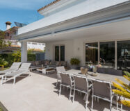 Вилла с террасой в Монте Биарритц, 196 кв.м, 5 комнат