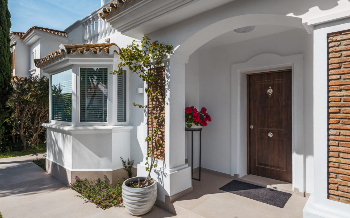 Вилла с террасой в Монте Биарритц, 196 кв.м, 5 комнат