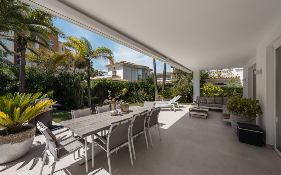 Вилла с террасой в Монте Биарритц, 196 кв.м, 5 комнат