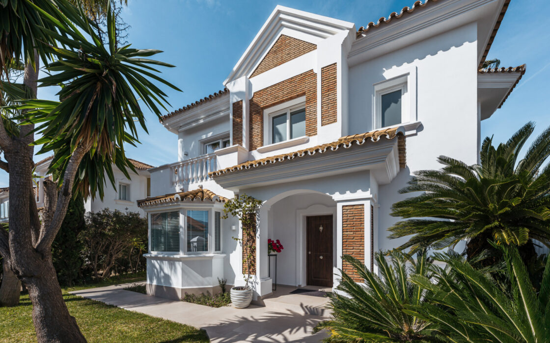 Вилла с террасой в Монте Биарритц, 196 кв.м, 5 комнат