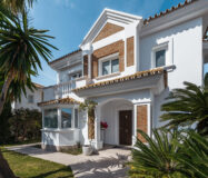 Вилла с террасой в Монте Биарритц, 196 кв.м, 5 комнат