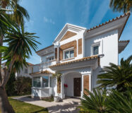 Вилла с террасой в Монте Биарритц, 196 кв.м, 5 комнат