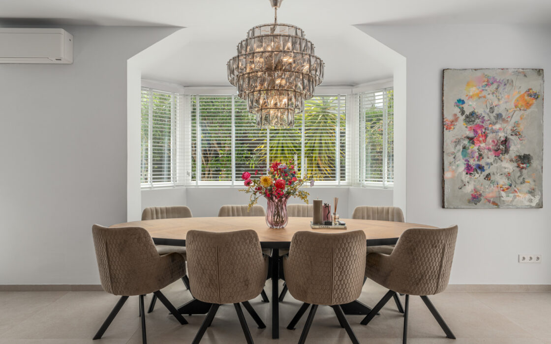 Вилла с террасой в Монте Биарритц, 196 кв.м, 5 комнат