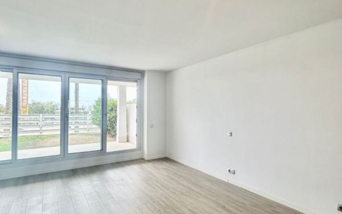 Квартира на першому поверсі в Канселаді з терасою 75 кв.м