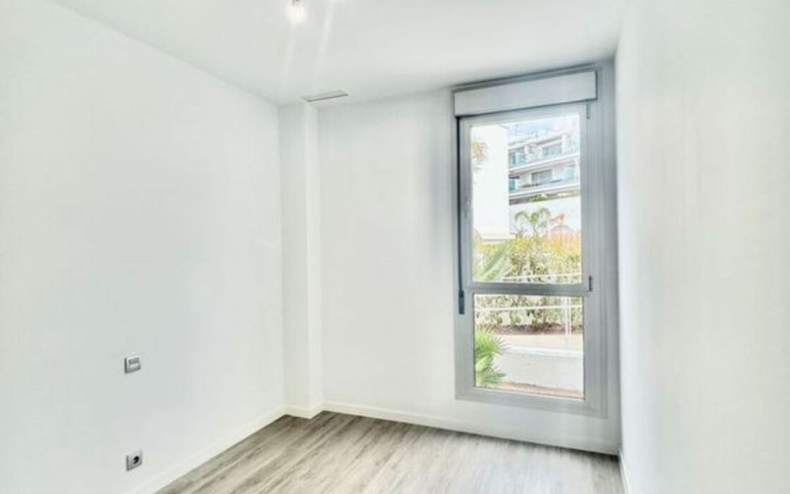 Квартира на першому поверсі в Канселаді з терасою 75 кв.м