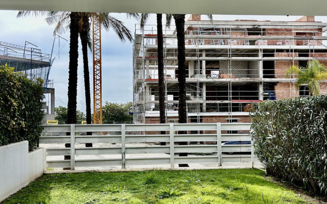 Квартира на першому поверсі в Канселаді з терасою 75 кв.м