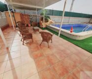 Вилла в Торревьехе 330 кв.м с террасой и бассейном