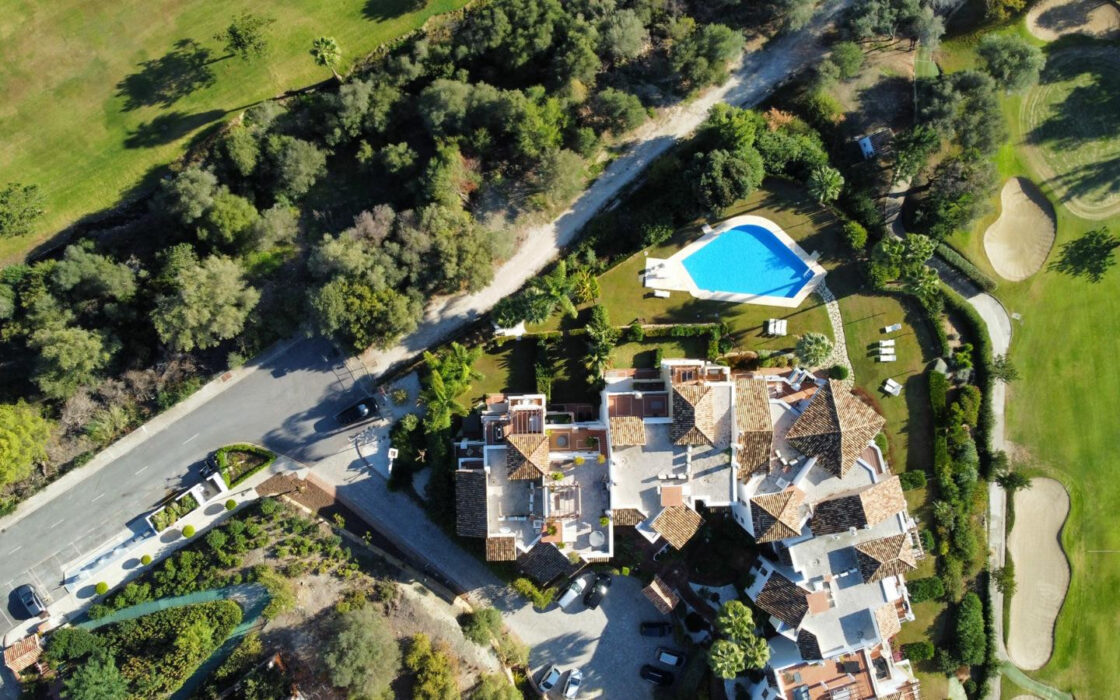 Квартира з садом та виходом до басейну в Los Arqueros 120 кв.м.